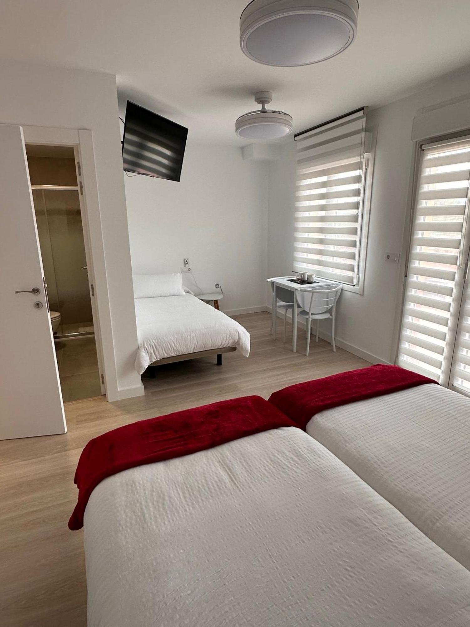 Hostal A La Sombra Del Laurel Navarrete Exterior photo